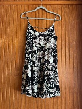 Love Tree Black and White Floral Dress